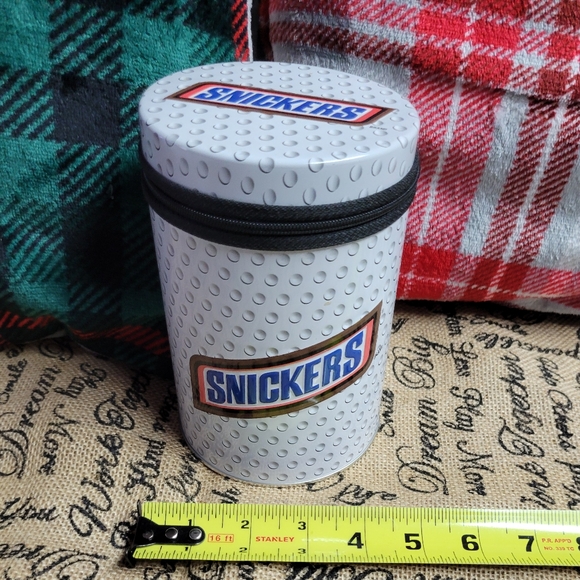 Vintage 2004 snickers golf zipper tin very cute used condition - Picture 2 of 9